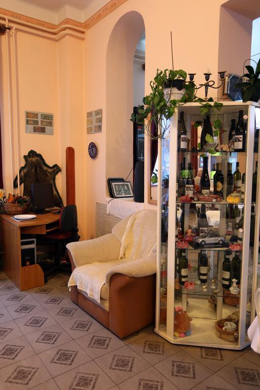 Alabastrom Panzio Es Etterem Bed & Breakfast Bogács Exterior photo