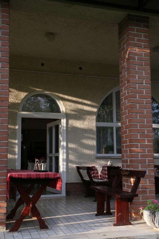 Alabastrom Panzio Es Etterem Bed & Breakfast Bogács Exterior photo